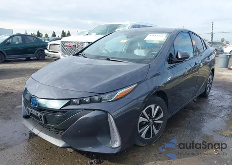 2017 Toyota Prius Prime Plus z USA, uszkodzony, nr VIN JTDKARFP8H3042618